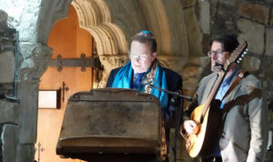 Jewish leaders sing in Iona Abbey during the Service of Commitment